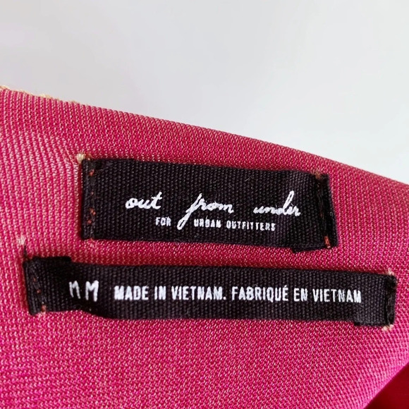 UO Out From Under Everly Crushed Velvet Off-The-Shoulder Bodysuit Medium - Picture 4 of 7